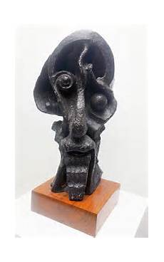 Baby Showcase Bust
